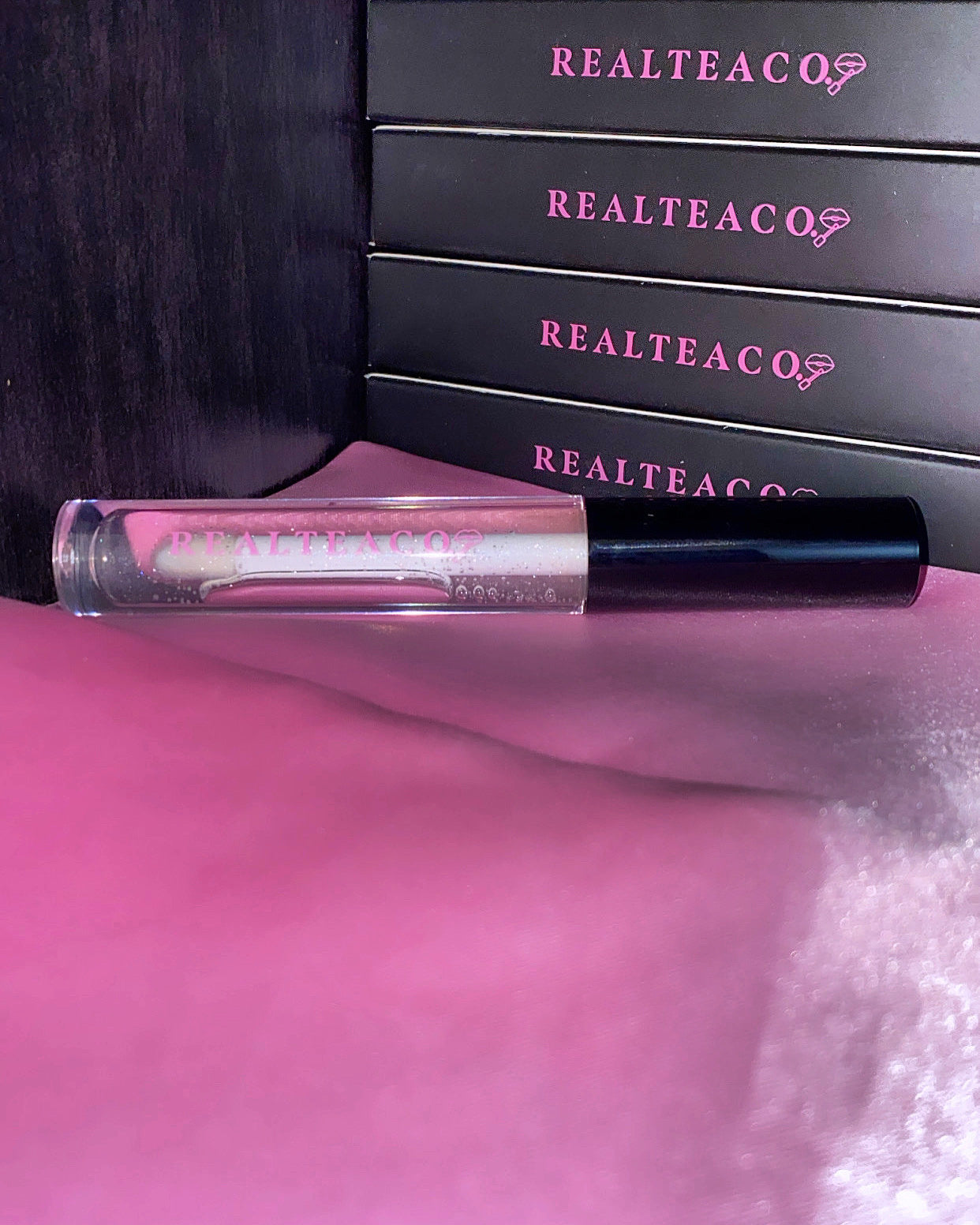 ‘mysterious’ lipgloss